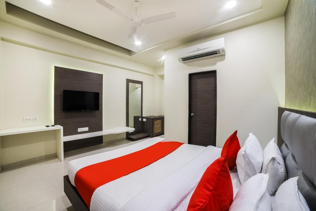 Capital O 41587 Hotel Airport Inn One Ahmadabad Zewnętrze zdjęcie