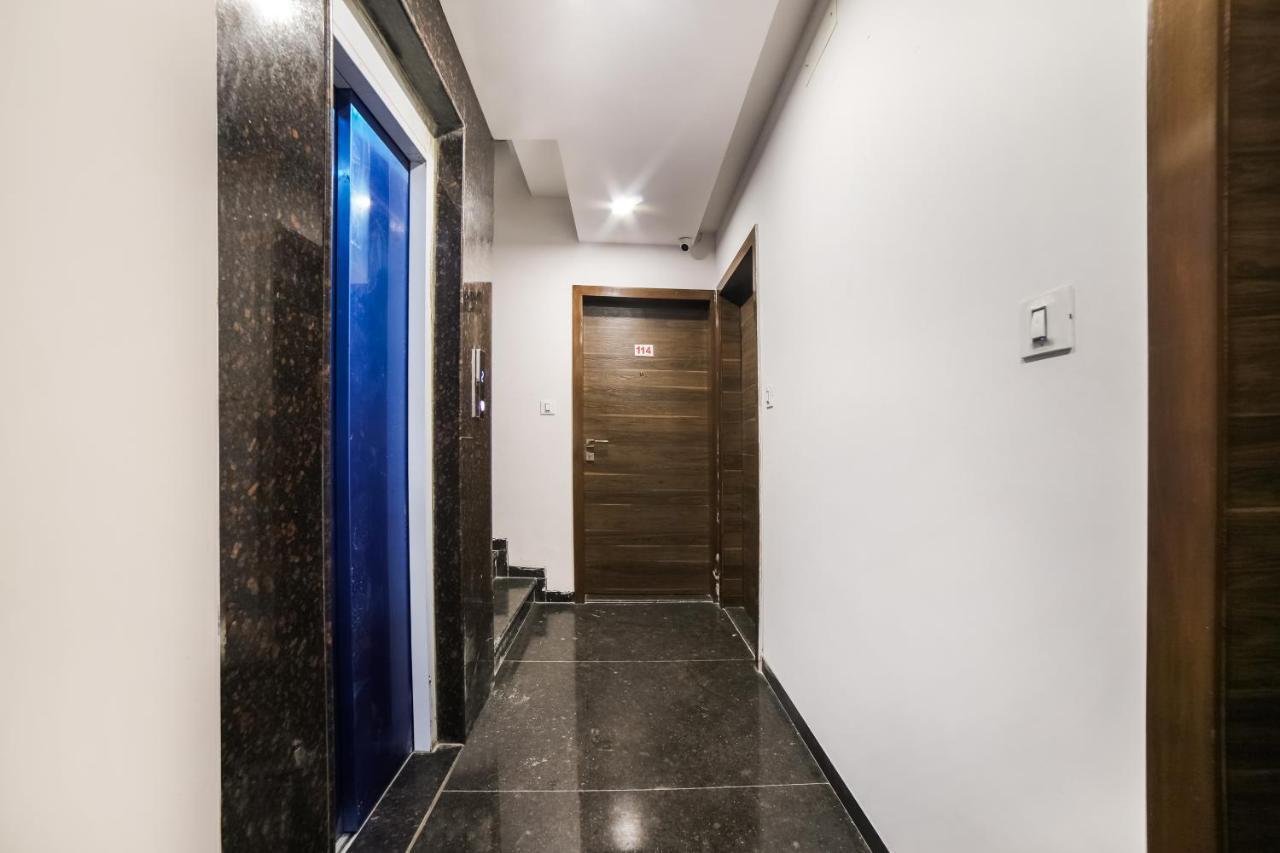 Capital O 41587 Hotel Airport Inn One Ahmadabad Zewnętrze zdjęcie