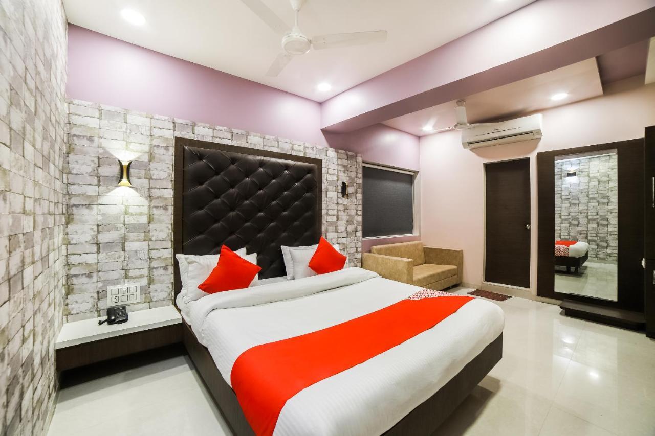 Capital O 41587 Hotel Airport Inn One Ahmadabad Zewnętrze zdjęcie